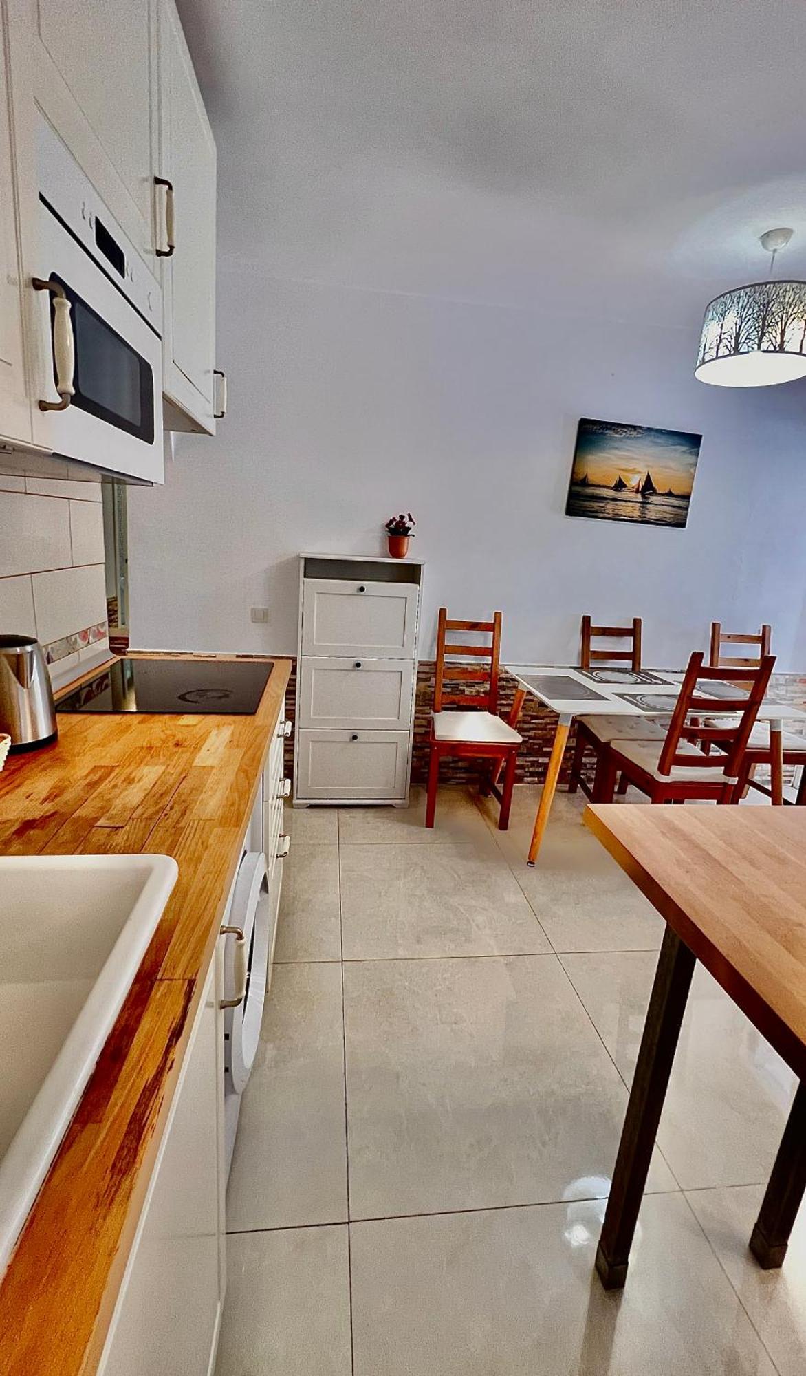 אדחה Cozy Two Bed Apartment. מראה חיצוני תמונה