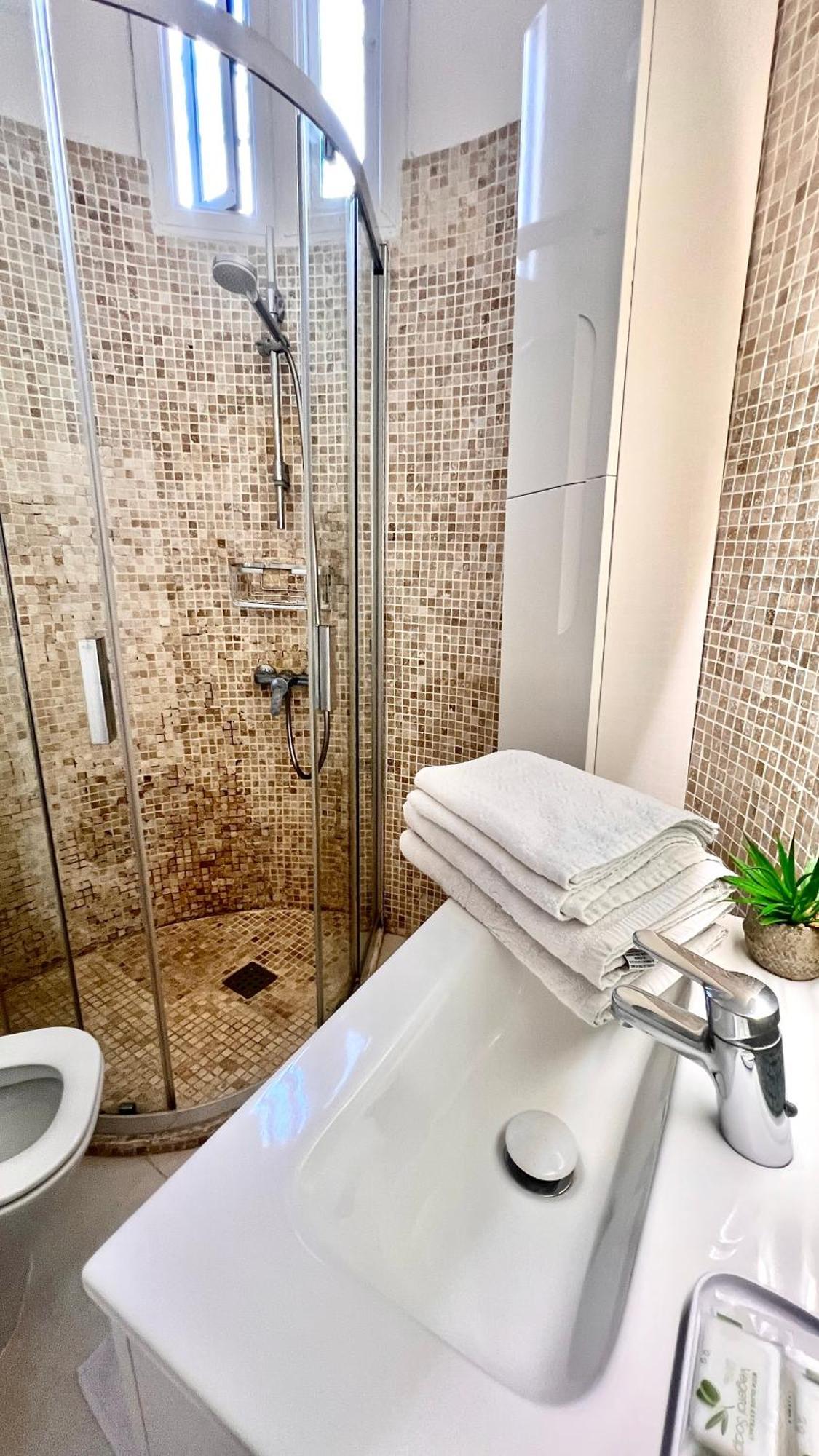 אדחה Cozy Two Bed Apartment. מראה חיצוני תמונה